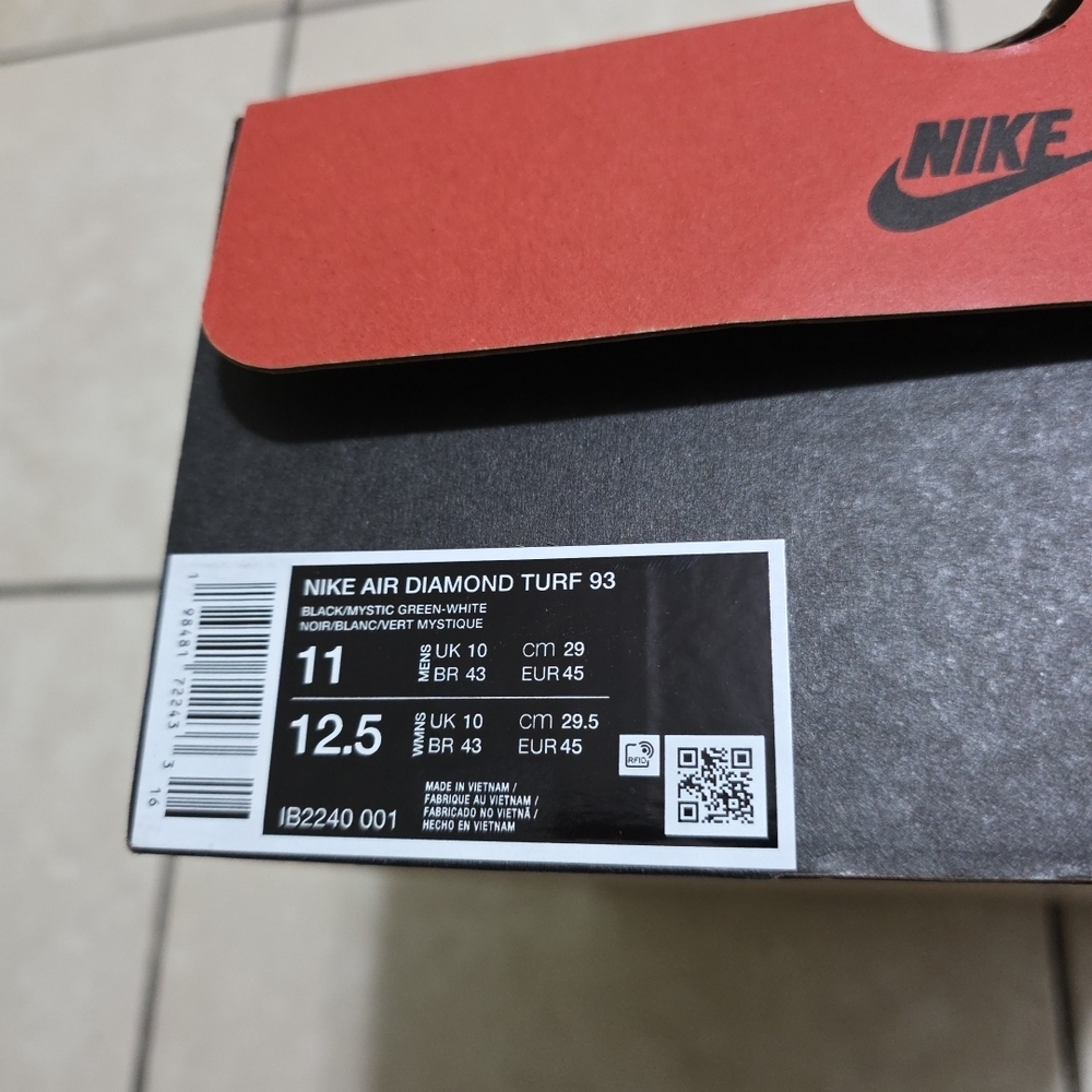 Nike Air Diamond Turf 93 Box Label - Black/Mystic Green/White